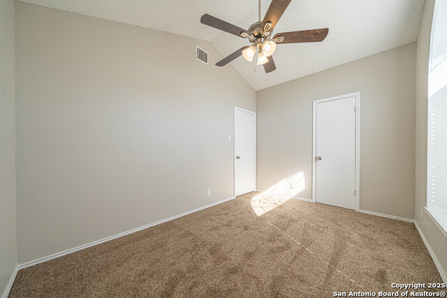 Image 25 of 33 For 9323 Valley Hedge