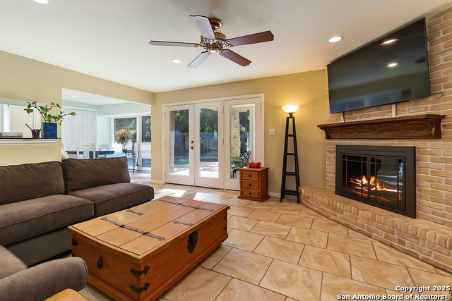 Image 9 of 15 For 1006 Arizona Ash