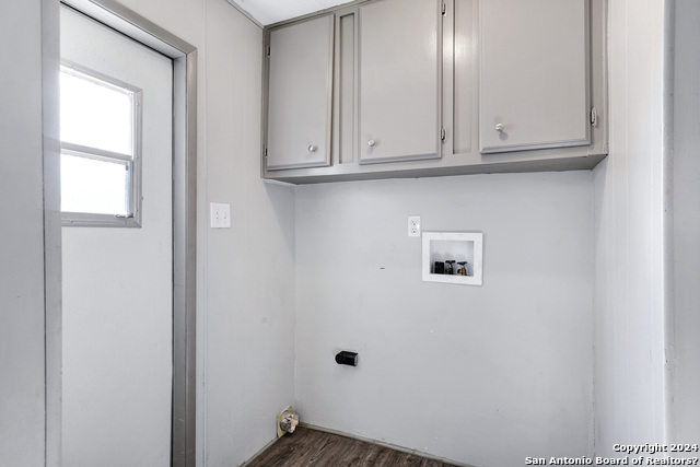 Image 14 of 24 For 18066 La Gloria Rd