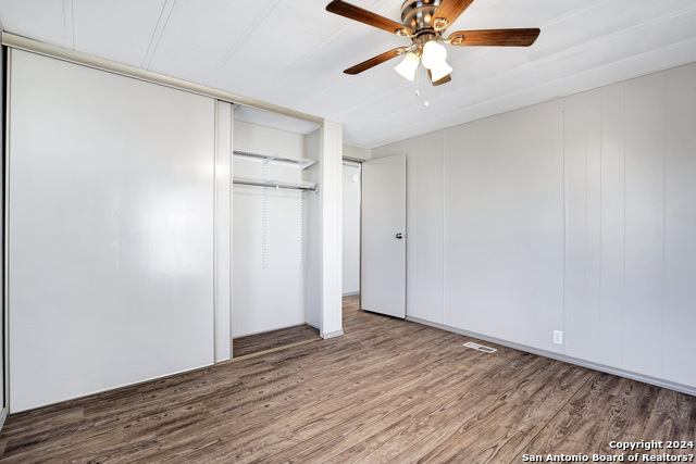 Image 20 of 24 For 18066 La Gloria Rd