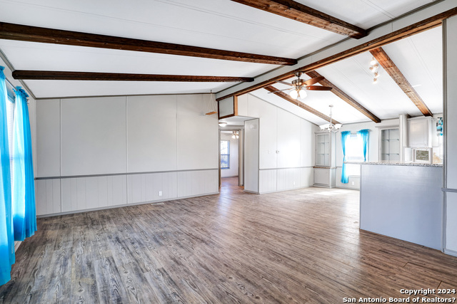 Image 4 of 24 For 18066 La Gloria Rd