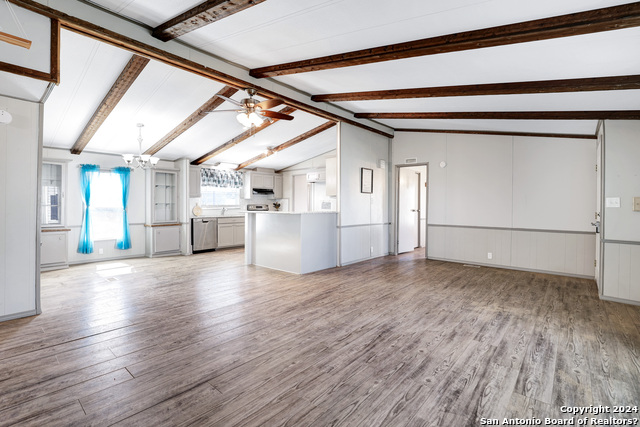 Image 5 of 24 For 18066 La Gloria Rd