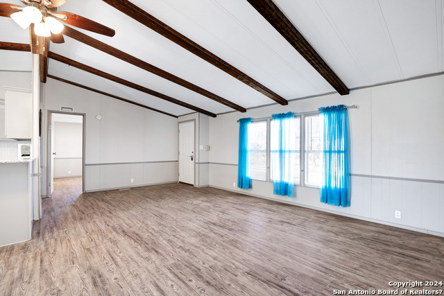 Image 6 of 24 For 18066 La Gloria Rd