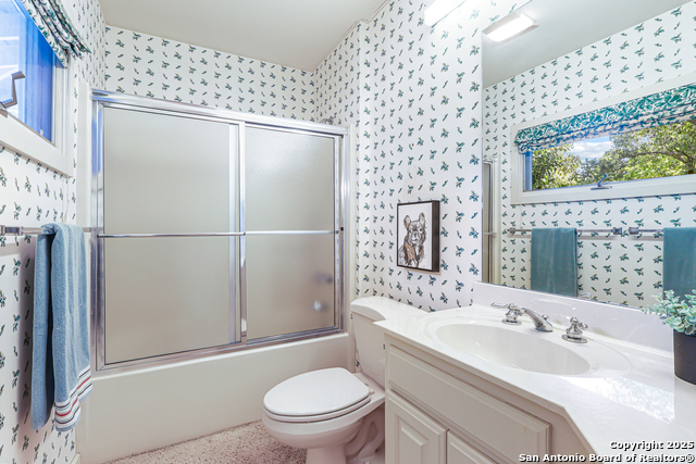 Image 21 of 33 For 985 Allen Avenue