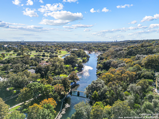 Image 32 of 33 For 985 Allen Avenue