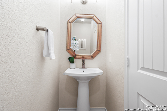 Image 17 of 45 For 18043 Muir Glen