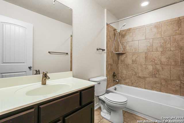 Image 23 of 45 For 18043 Muir Glen