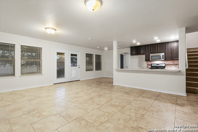 Image 35 of 45 For 18043 Muir Glen