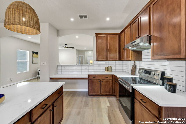 Image 13 of 38 For 8115 Puente