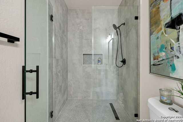 Image 21 of 38 For 8115 Puente