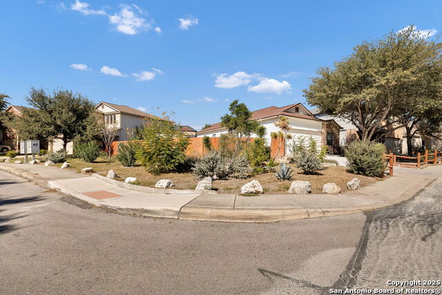 Image 3 of 38 For 8115 Puente