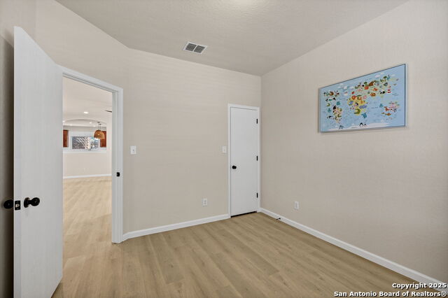 Image 31 of 38 For 8115 Puente