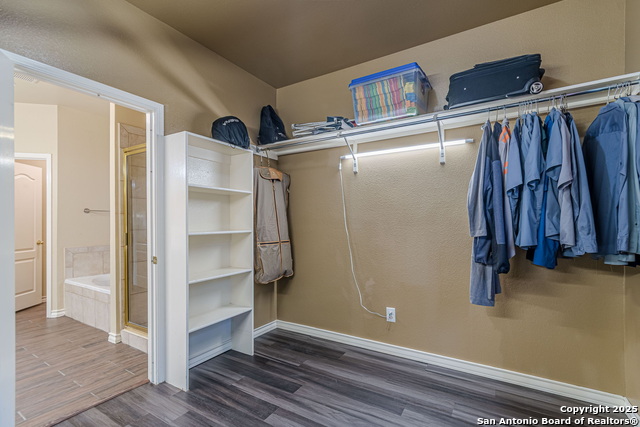 Image 20 of 50 For 249 Lakeridge Loop