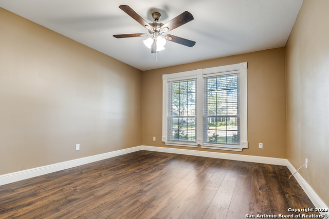 Listing photo id 19 for 16335 Drystone