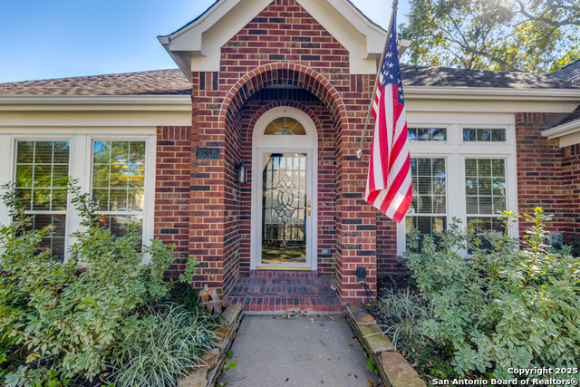 Listing photo id 1 for 16335 Drystone