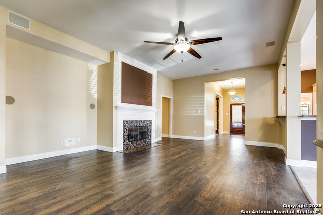 Listing photo id 3 for 16335 Drystone