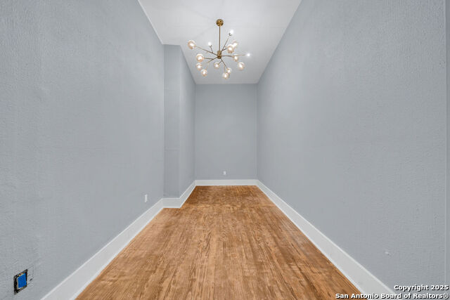 Image 14 of 26 For 1610 Commerce W