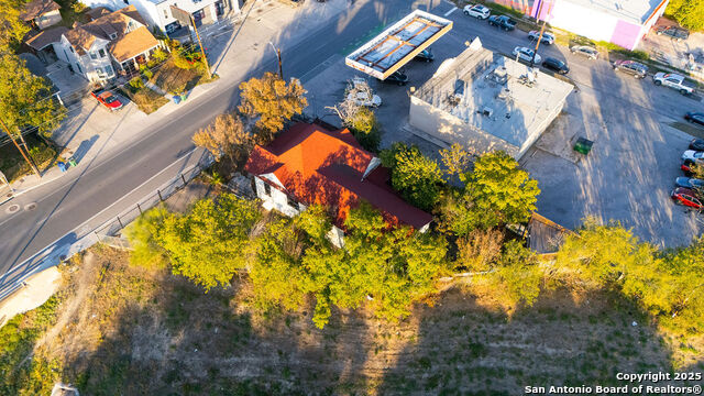 Image 21 of 26 For 1610 Commerce W