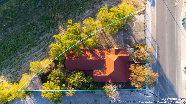 Image 22 of 26 For 1610 Commerce W