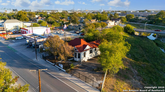 Image 26 of 26 For 1610 Commerce W