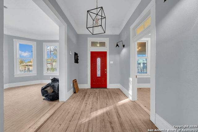 Image 5 of 26 For 1610 Commerce W