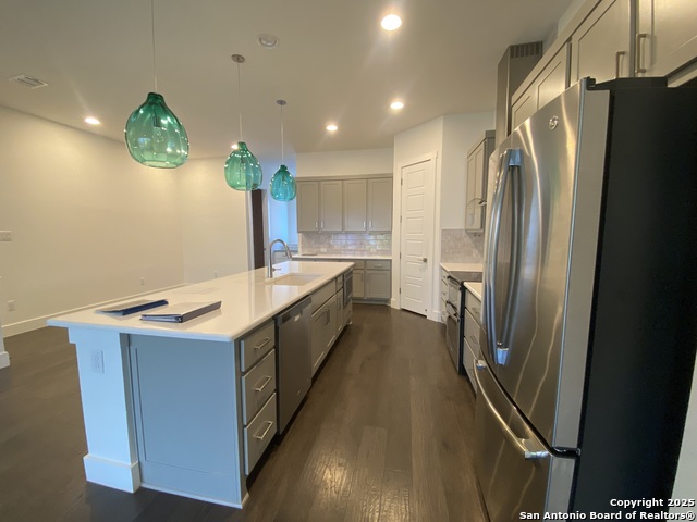 Image 10 of 29 For 825 Saint Marys N Unit 102