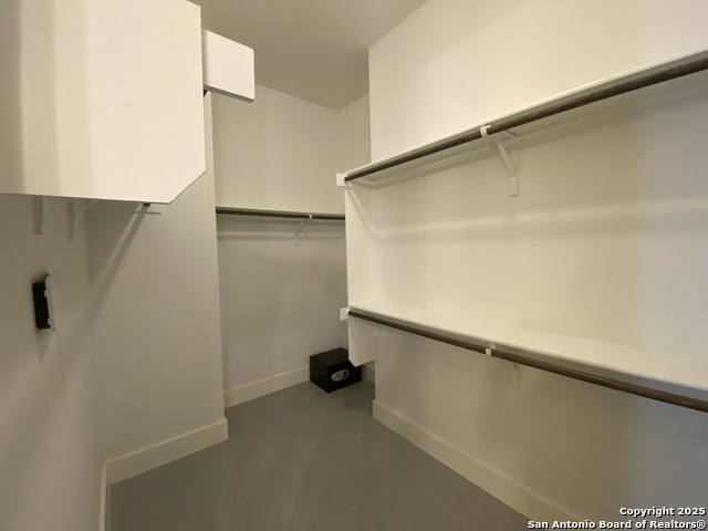 Image 20 of 29 For 825 Saint Marys N Unit 102