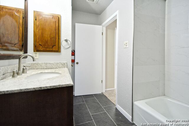 Image 10 of 18 For 1024 Mission Dr  B