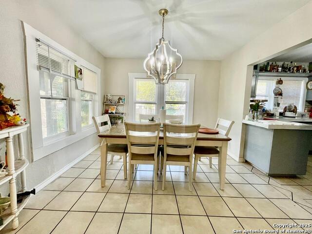 Image 11 of 32 For 941 Ripford