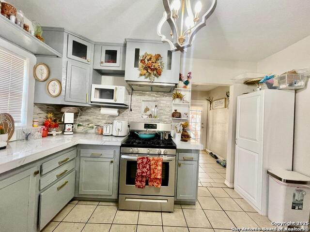 Image 15 of 32 For 941 Ripford