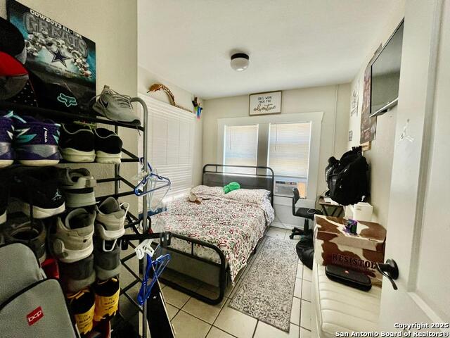 Image 23 of 32 For 941 Ripford