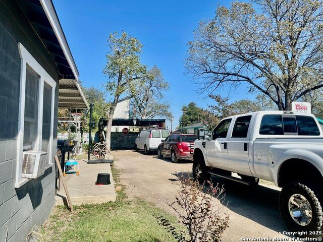 Image 29 of 32 For 941 Ripford