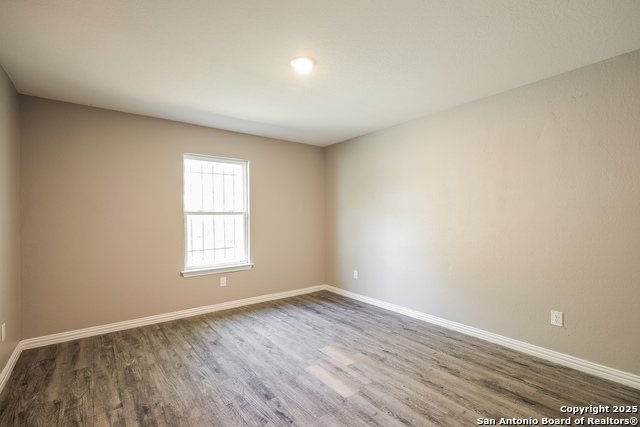 Image 10 of 21 For 3343 Martin Luther King