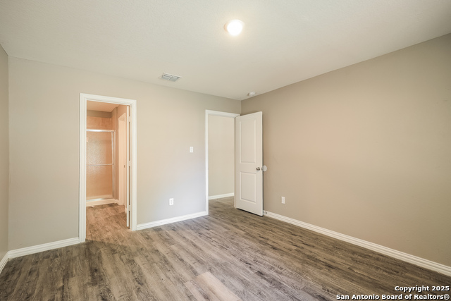 Image 11 of 21 For 3343 Martin Luther King