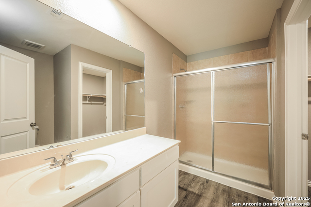 Image 13 of 21 For 3343 Martin Luther King