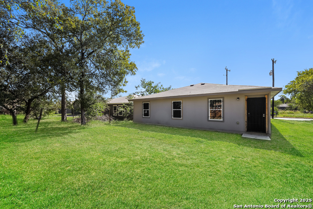 Image 20 of 21 For 3343 Martin Luther King