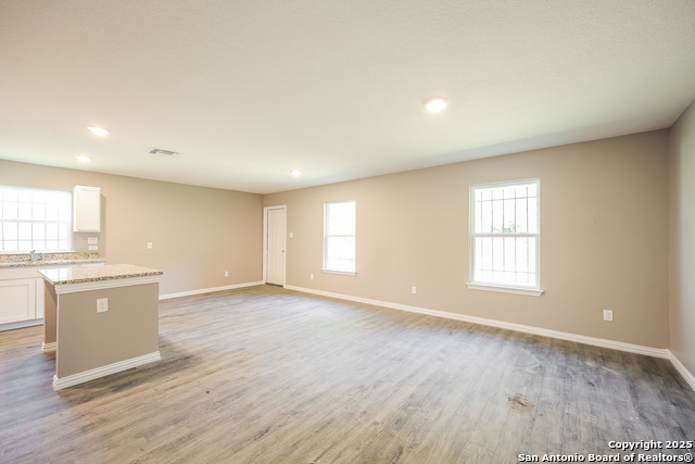 Image 3 of 21 For 3343 Martin Luther King