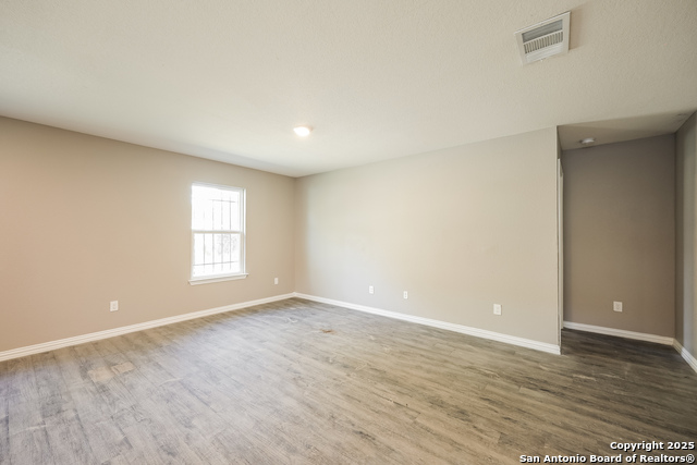 Image 5 of 21 For 3343 Martin Luther King