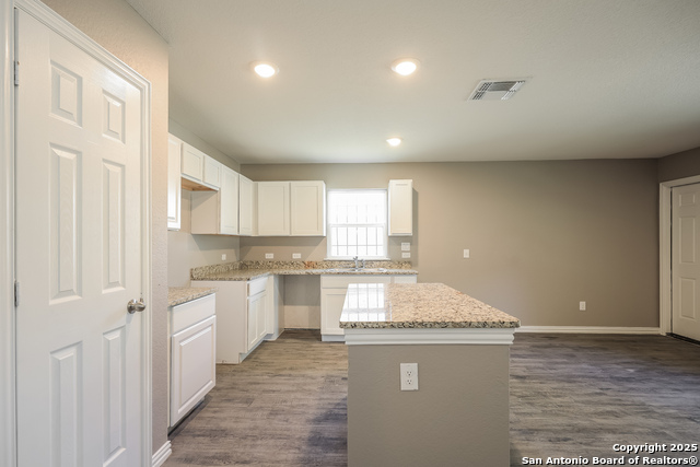 Image 8 of 21 For 3343 Martin Luther King