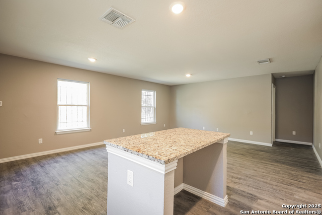 Image 9 of 21 For 3343 Martin Luther King