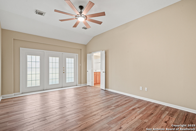 Image 19 of 31 For 8615 Traciney Blvd