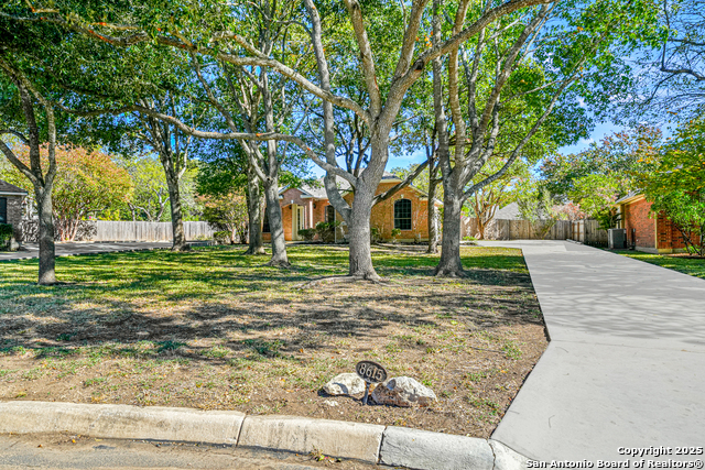 Image 2 of 31 For 8615 Traciney Blvd