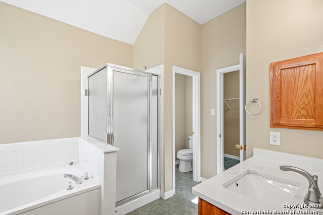 Image 21 of 31 For 8615 Traciney Blvd