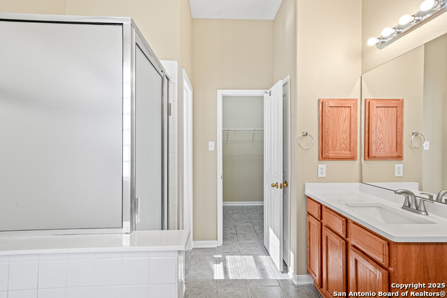 Image 22 of 31 For 8615 Traciney Blvd