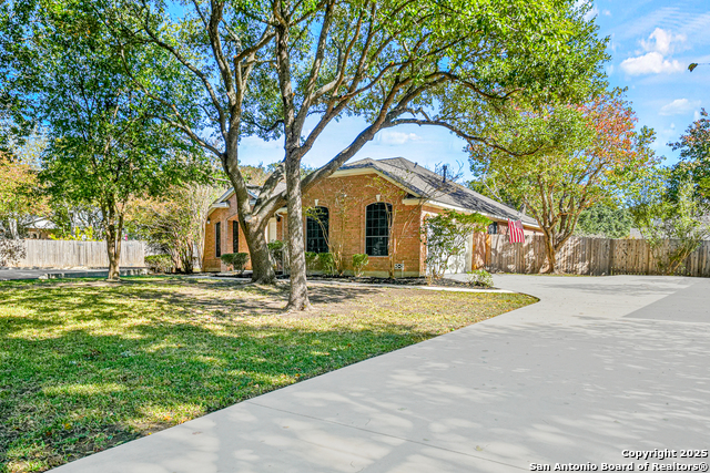 Image 3 of 31 For 8615 Traciney Blvd