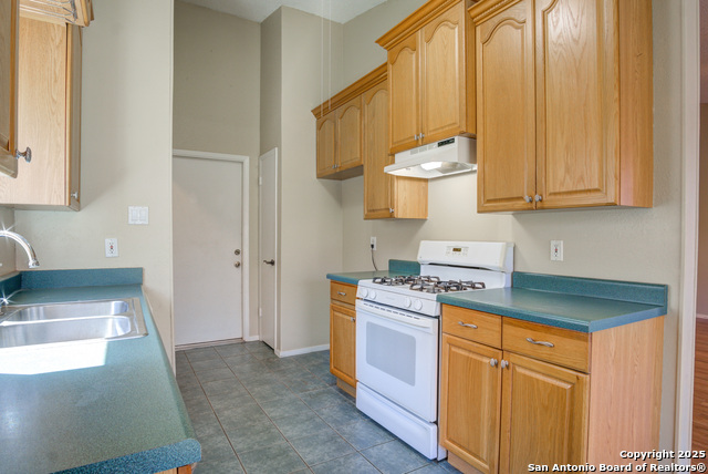 Image 8 of 26 For 13926 Anchorage Hill