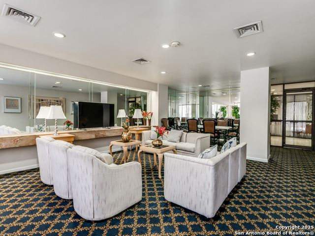 Image 7 of 20 For 7701 Wurzbach Rd 806