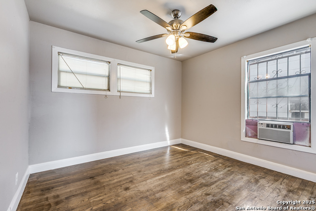 Image 21 of 36 For 354 Las Palmas