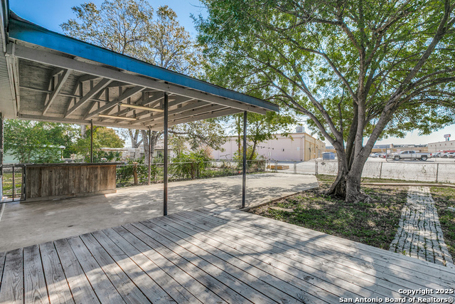 Image 29 of 36 For 354 Las Palmas