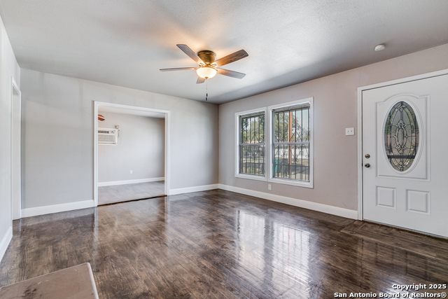 Image 5 of 36 For 354 Las Palmas